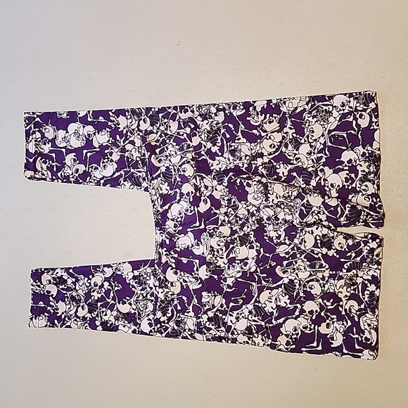 LuLaRoe Leggings Two Pair Skeletons and Flowers - Picture 4 of 6